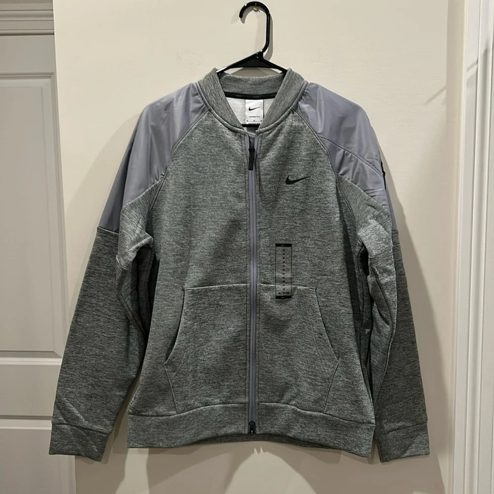 Nike Men’s Size Medium Therma-Fit Full‎ Zip Bomber Style Jacket in Gray NWT